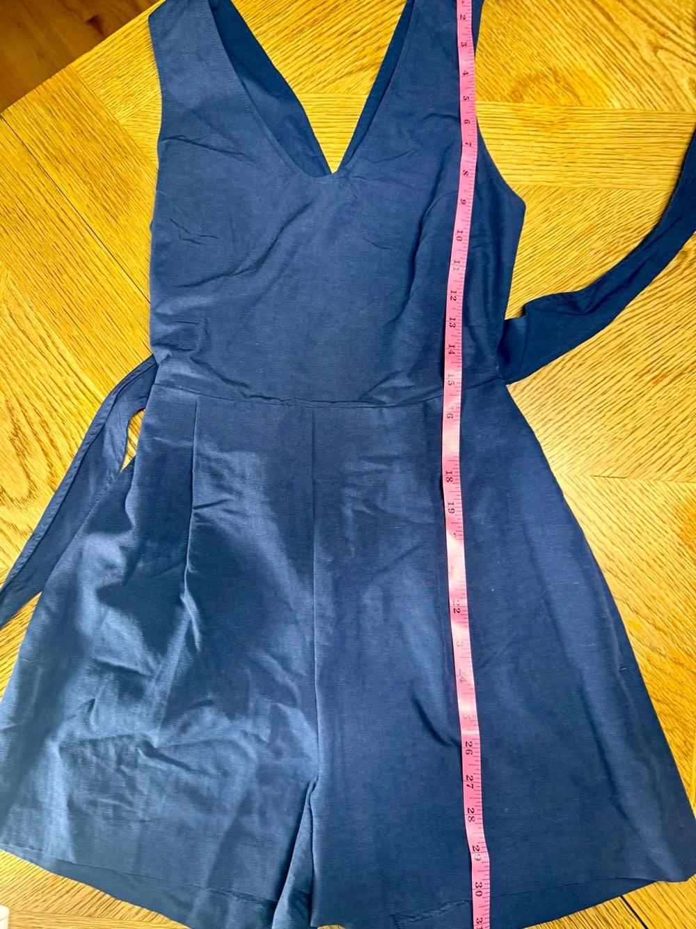 Club Monaco NWT V-Neck crisscross back Sleeveless Romper in Dark Navy - Picture 3 of 7